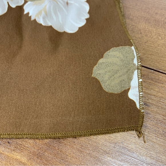 Brown Floral Rectangular Scarf White Green - Picture 6 of 7